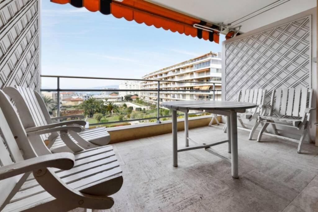 Appartement Spacieux Avec Vue Mer Proche Du Centre Cannes Exterior photo