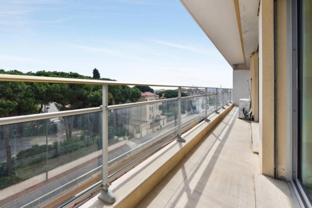 Appartement Spacieux Avec Vue Mer Proche Du Centre Cannes Exterior photo